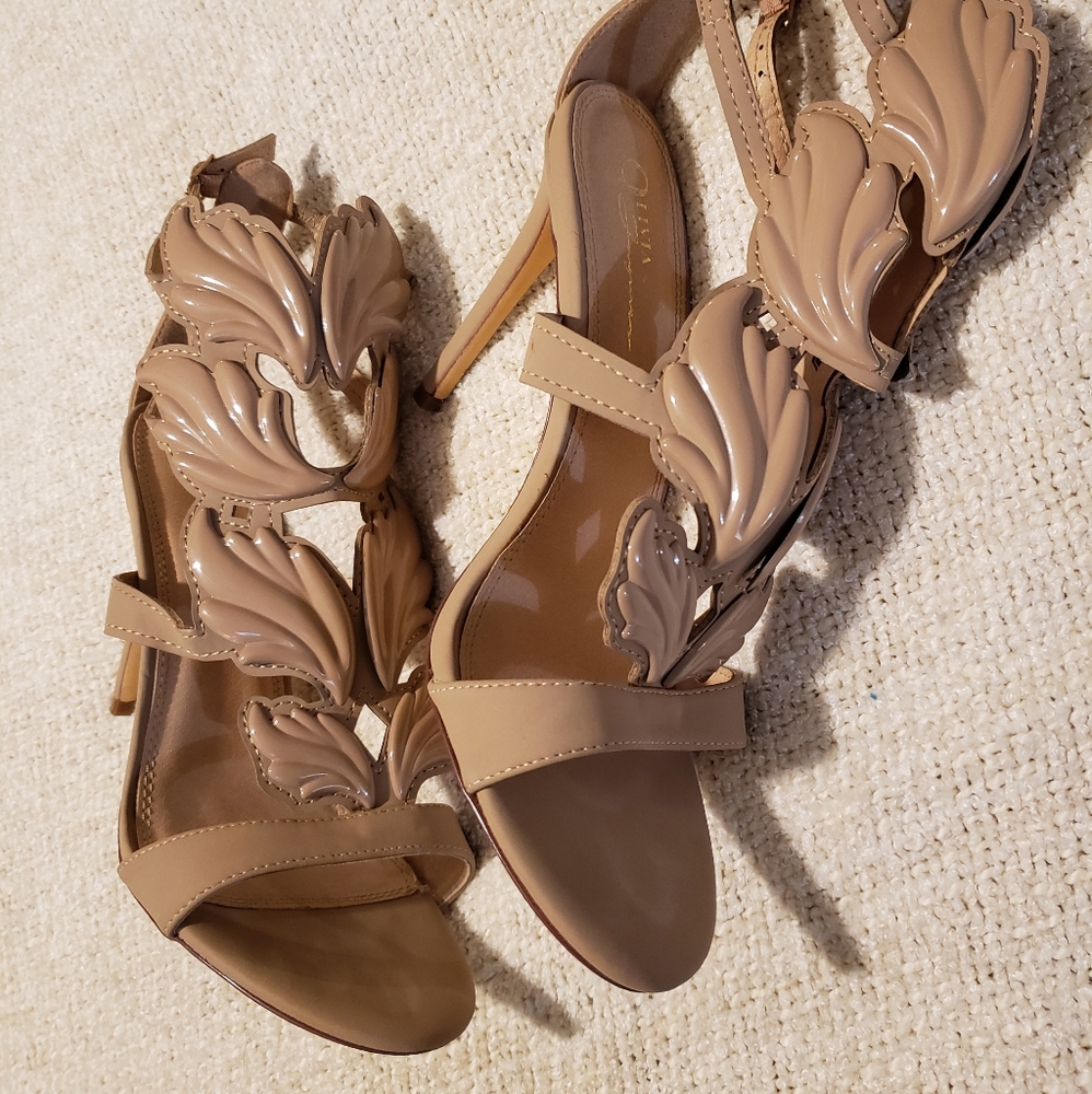 AKIRA Nude Strappy Heels - Picture 2 of 6